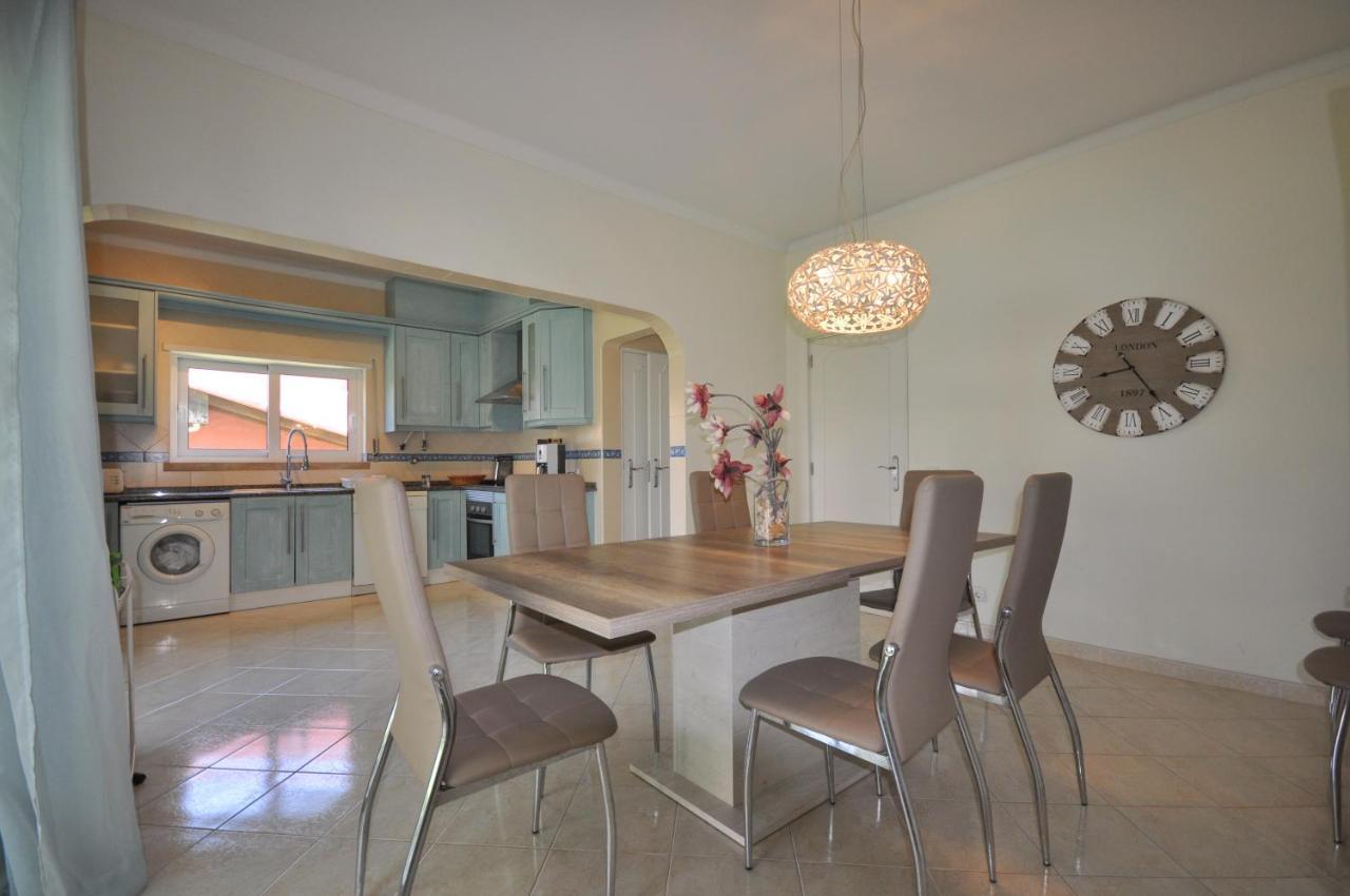 Well-Appointed Villa Is Situated In The Popular Resort Of Vilamoura Quarteira Exteriör bild