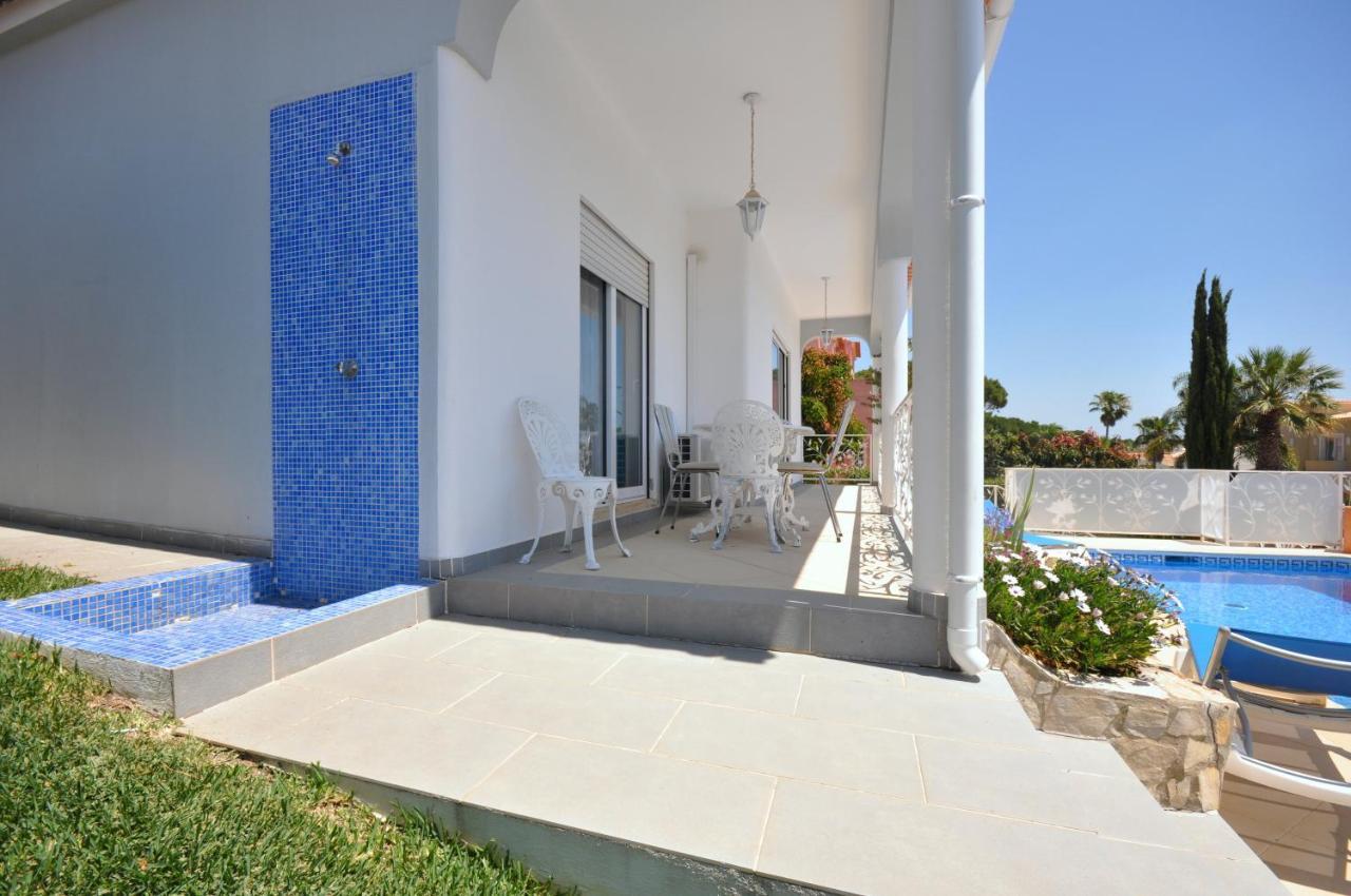 Well-Appointed Villa Is Situated In The Popular Resort Of Vilamoura Quarteira Exteriör bild